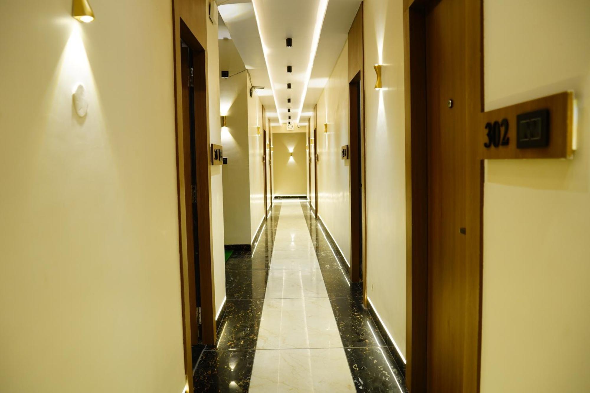 Hotel Shakuntla Palace - 400 Meters Away From Vishnu Pad Temple 7 Mins Walk Gaya Exterior foto