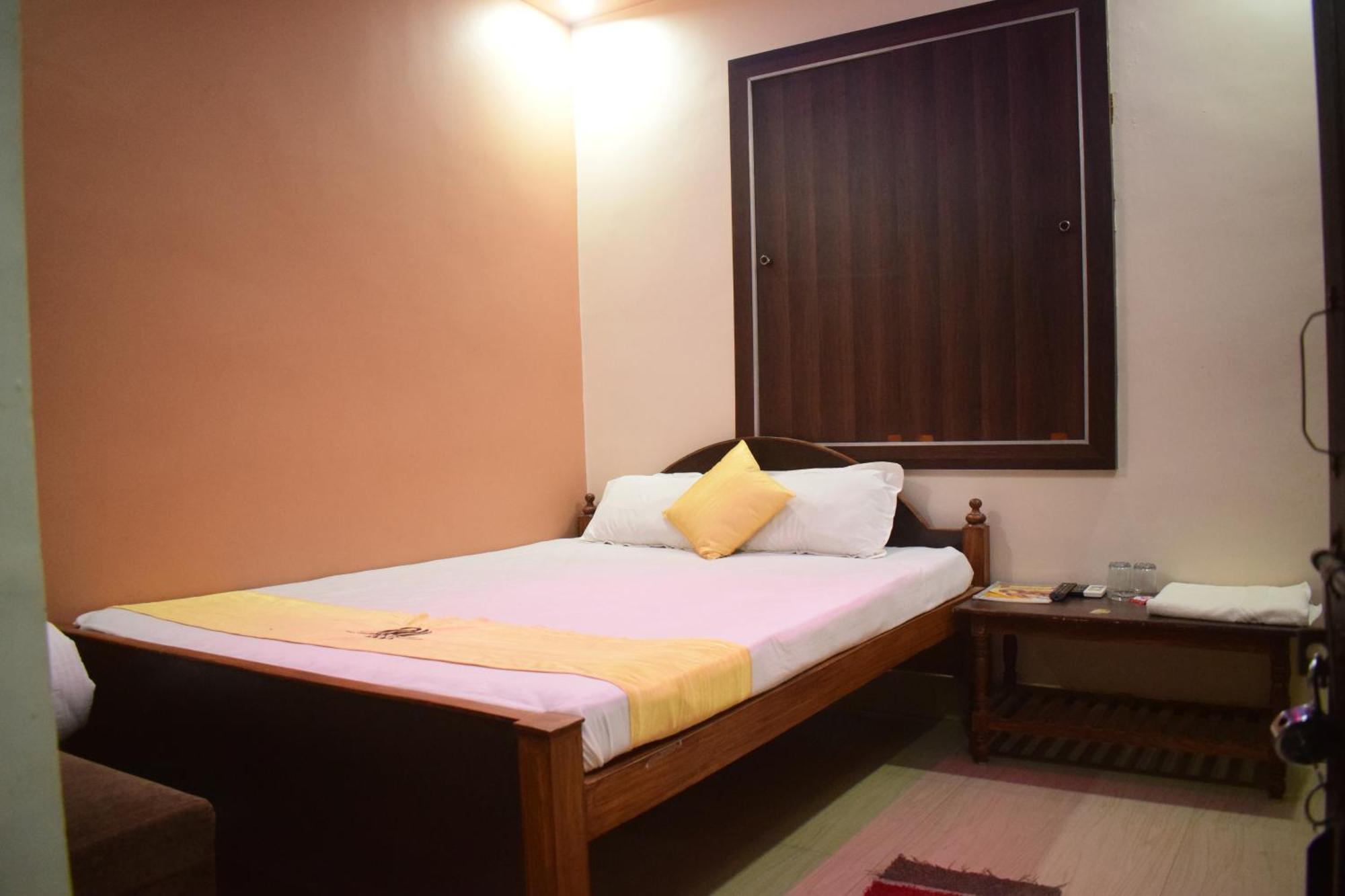 Hotel Shakuntla Palace - 400 Meters Away From Vishnu Pad Temple 7 Mins Walk Gaya Exterior foto